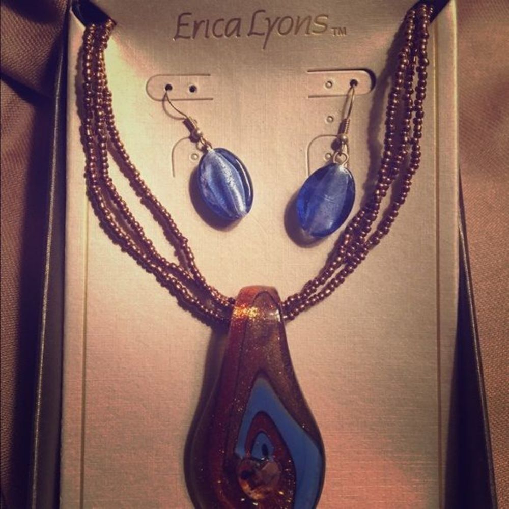 Erica Lyons necklace and earring set‎